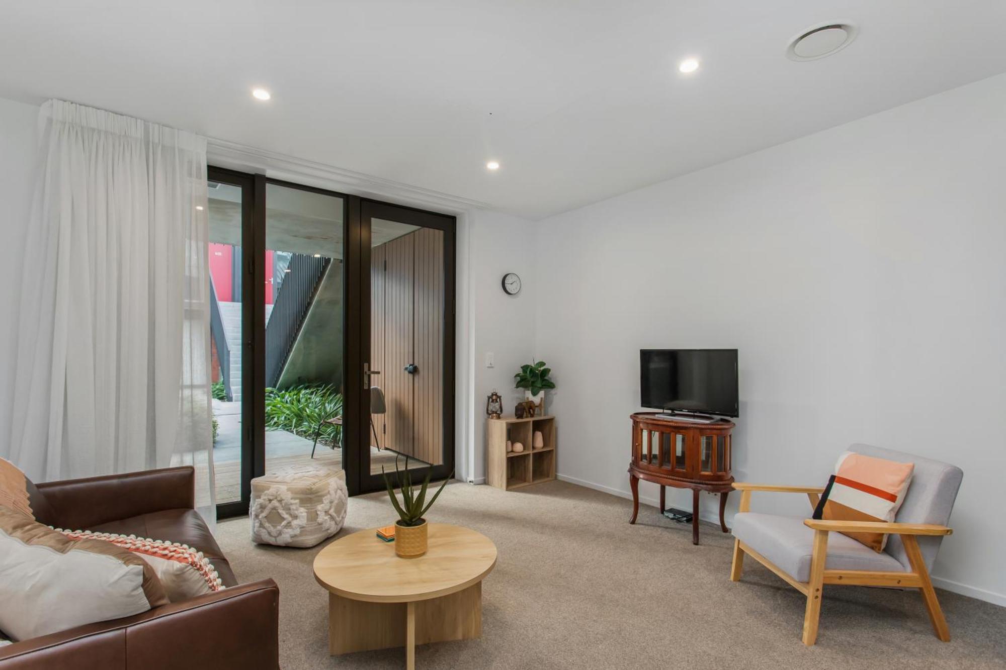 Modern Stylish New 3 Mins Cbd *